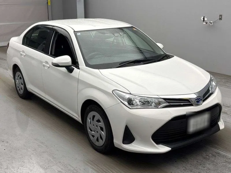 Toyota Axio EX 2022 (Hybrid, Auction Grade 4) – White | 11,000 km | Upcoming | STK-260504