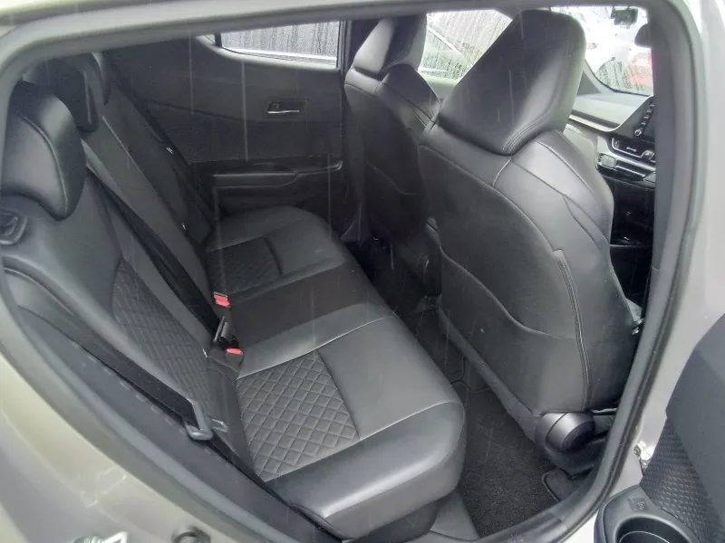 Toyota C-HR G 2020 (Hybrid, Auction Grade 3.5) – GREY | 70,000 km | Dhaka | STK-250072