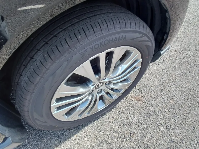 Toyota Harrier Z Leather 2020 (Non Hybrid, Auction Grade 4.5) – Black | 89,000 km | Dhaka | STK-260296