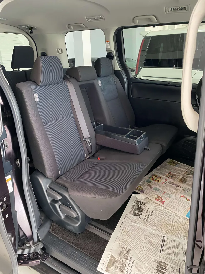 Toyota Noah X 2020 (Non Hybrid, Auction Grade 4) – Purple | 71,280 km | ECB Showroom | STK-250003