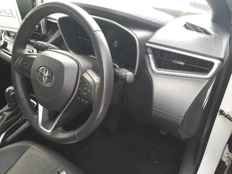 Toyota Corolla Cross Z 2021 (Hybrid, Auction Grade 5) – Pearl | 32,919 km | Showroom | STK-260470