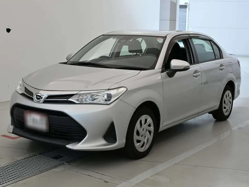 Toyota Axio EX 2021 (Non Hybrid, Auction Grade 4) – Silver | 26,000 km | Upcoming | STK-260637
