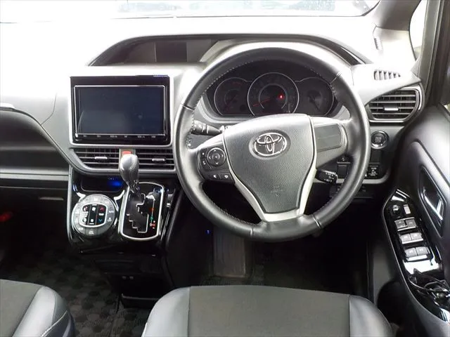Toyota Noah Si WXB II 2020 (Non Hybrid, Auction Grade 4) – Black | 47,719 km | Dhaka | STK-260827