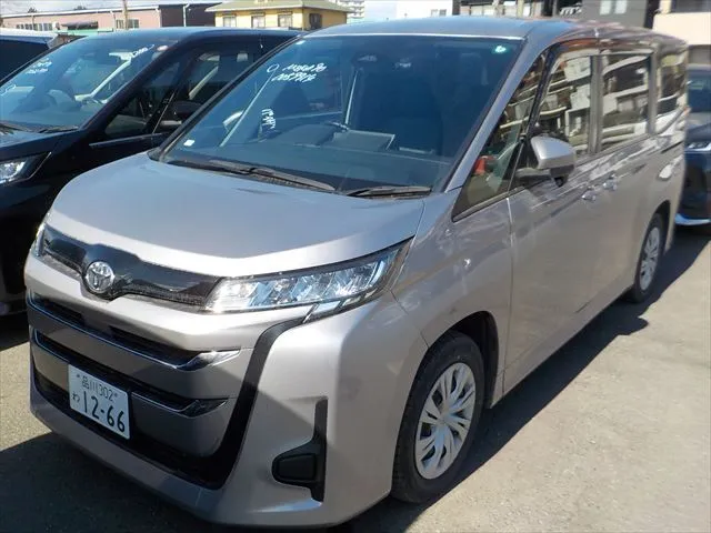 Toyota Noah X 2023 (Non Hybrid, Auction Grade 4) – Gray (1K0) | 86,399 km | Upcoming | STK-260833