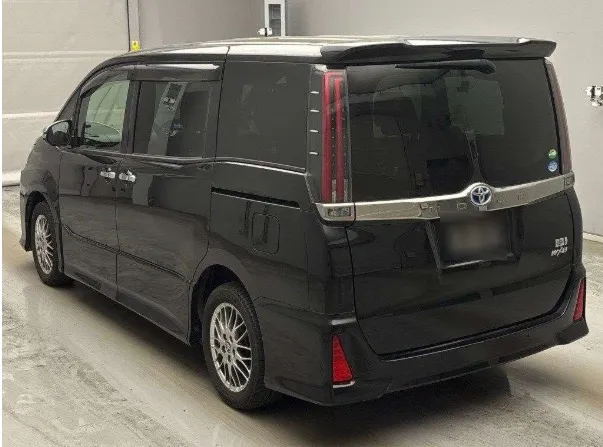 Toyota Noah Si WXB III 2021 (Hybrid, Auction Grade 4) – Black | 108,000 km | Upcoming | STK-260536