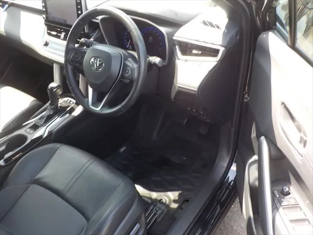 Toyota Corolla Cross Z 2023 (Hybrid, Auction Grade 4.5) – Attitude Black (218) | 30,138 km | Upcoming | STK-260886