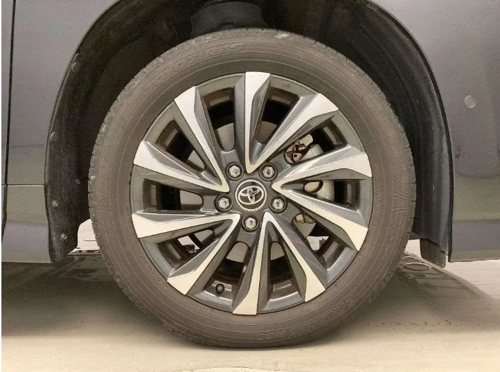 Toyota Voxy S-Z 2022 (Hybrid, Auction Grade 4.5) – Black | 56,000 km | Dhaka | STK-260278