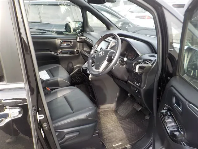 Toyota Esquire GI 2021 (Non Hybrid, Auction Grade 4.5) – Black | 59,230 km | Upcoming | STK-260832