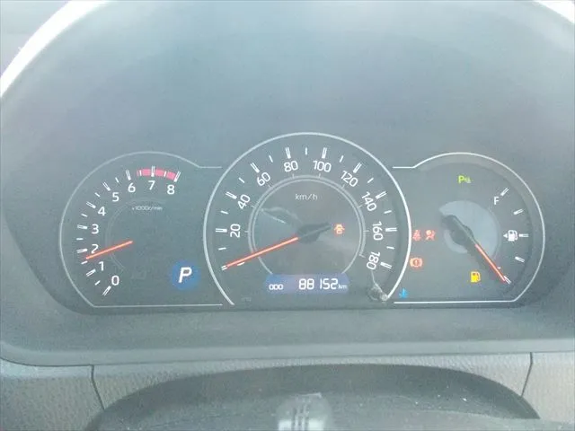Toyota Noah SI 2020 (Non Hybrid, Auction Grade 4) – Pearl | 88,151 km | Dhaka | STK-260829