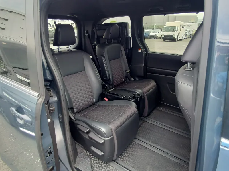 Toyota Voxy S-Z 2022 (Hybrid, Auction Grade 4.5) – GREY | 41,000 km | Dhaka | STK-260591