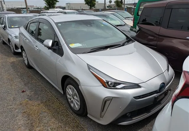 Toyota Prius S Safety Plus II 2021 (Hybrid, Auction Grade 3) – Silver | 34,093 km | Mongla | STK-260483