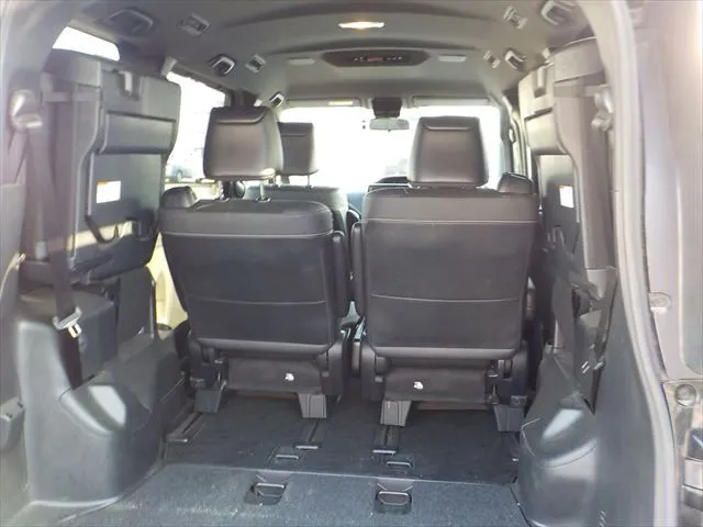 Toyota Noah Si WXB II 2020 (Non Hybrid, Auction Grade 4.5) – Black | 77,708 km | Dhaka | STK-260828