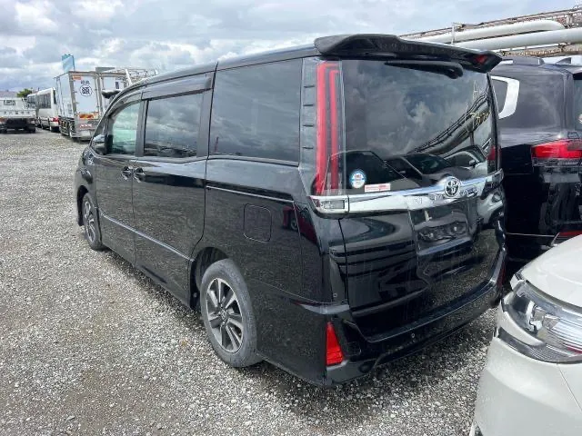 Toyota Noah SI 2020 (Non Hybrid, Auction Grade 4) – Black | 33,083 km | ECB Showroom | STK-250050