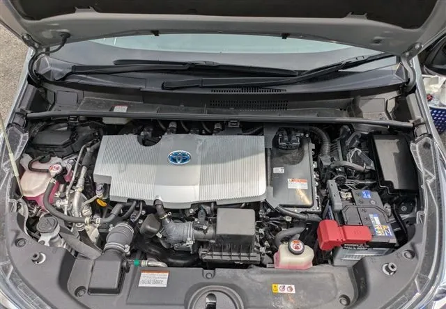 Toyota Prius S Safety Plus II 2021 (Hybrid, Auction Grade 3) – Silver | 34,093 km | Mongla | STK-260483