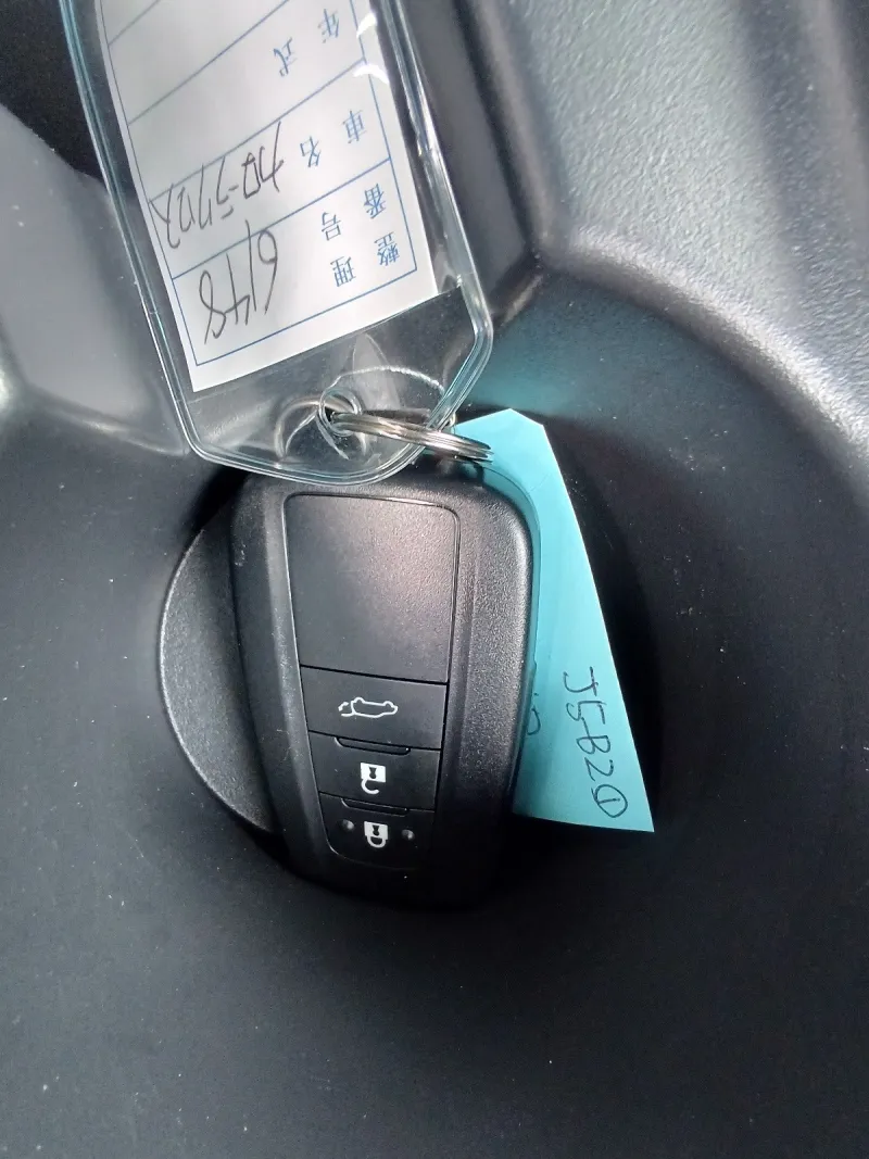 Toyota Corolla Cross Z 2022 (Hybrid, Auction Grade 4) – Pearl | 15,458 km | Mongla | STK-260472