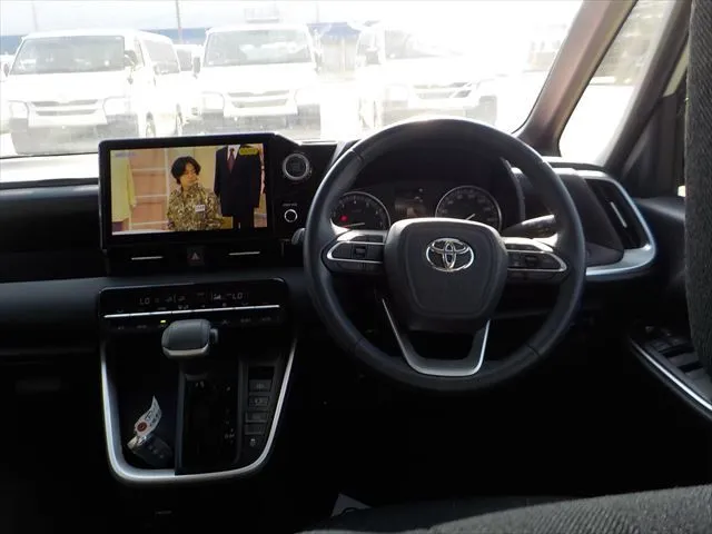 Toyota Noah G 2023 (Non Hybrid, Auction Grade 4) – Pearl | 102,110 km | STK-260830