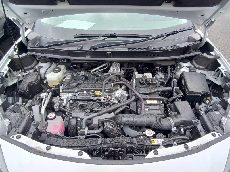 Toyota YARIS CROSS Z 2021 (Hybrid, Auction Grade 4.5) – Pearl Two-Tone | 39,000 km | Dhaka | STK-260595