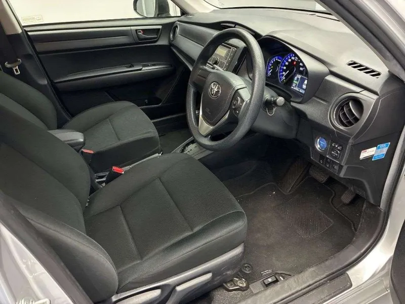 Toyota Axio EX 2021 (Hybrid, Auction Grade 4) – Silver | 48,000 km | Upcoming | STK-260496