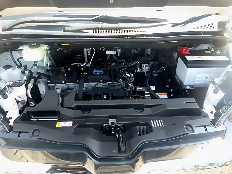 Toyota Noah G 2025 (Non Hybrid, Auction Grade 4.5) – Pearl | 12 km | Pragati Sarani Showroom | STK-250208