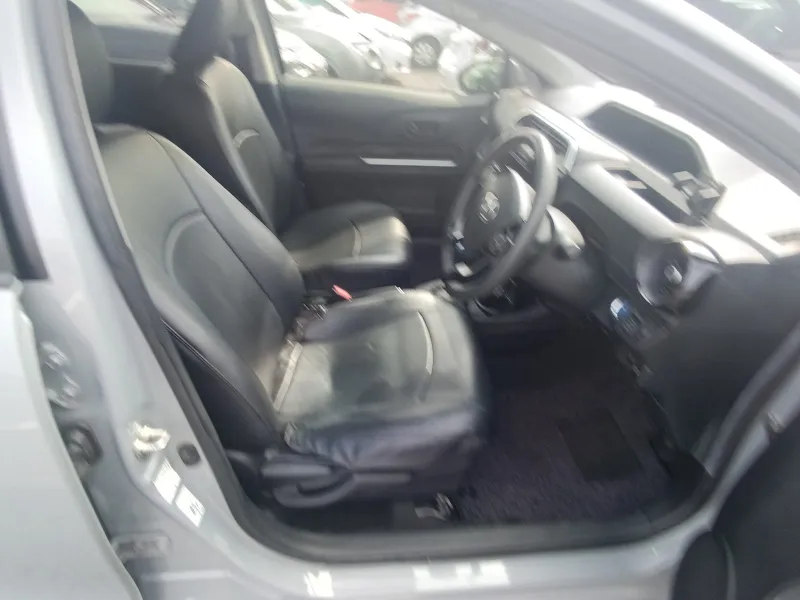 Toyota Aqua G 2021 (Hybrid, Auction Grade 4.5) – GREY | 75,000 km | Upcoming | STK-260596