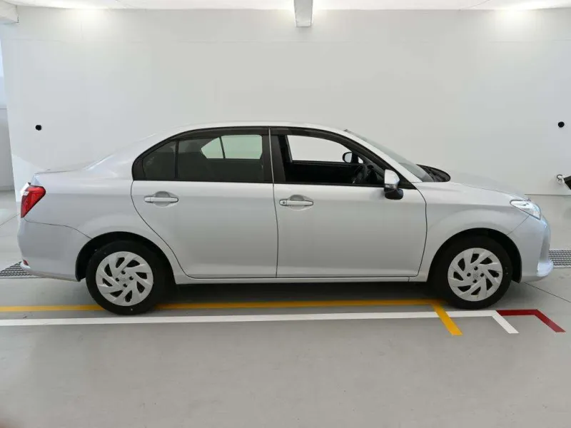 Toyota Axio EX 2021 (Non Hybrid, Auction Grade 4) – Silver | 26,000 km | Upcoming | STK-260637