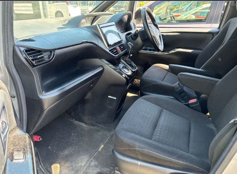 Toyota Noah G 2021 (Non Hybrid, Auction Grade RA) – Silver | 93,365 km | Incoming 2026-07-30 | STK-260610