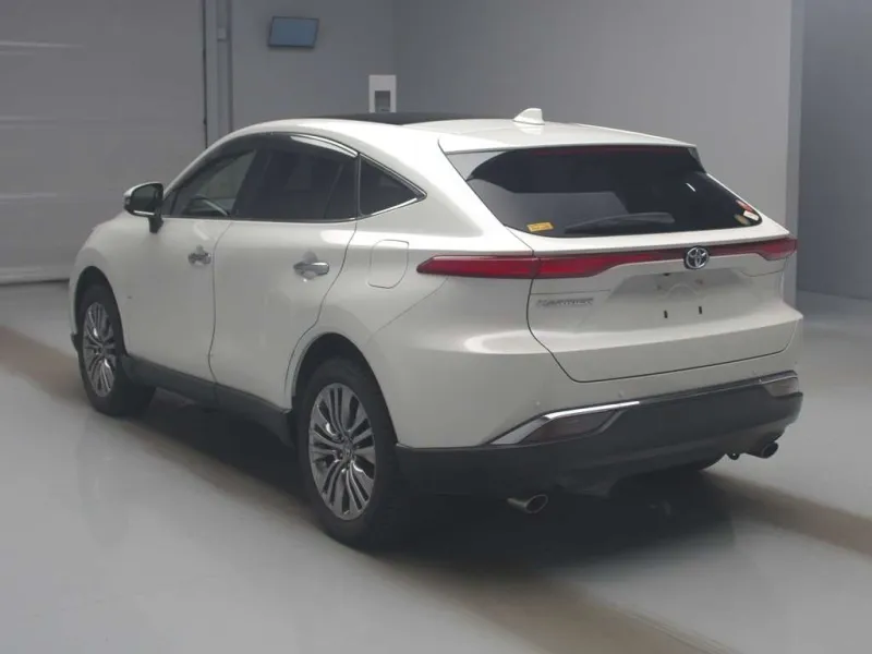 Toyota Harrier Z Leather 2021 (Non Hybrid, Auction Grade 3) – Black | 70,000 km | Upcoming | STK-260541