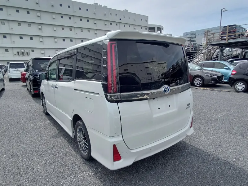Toyota Noah Si WXB III 2021 (Hybrid, Auction Grade 4) – Pearl | 58,615 km | Incoming | STK-260477