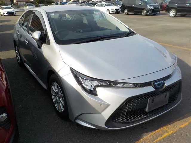 Toyota Corolla G-X 2021 (Hybrid, Auction Grade 4) – Silver | 101,542 km | Upcoming | STK-260851