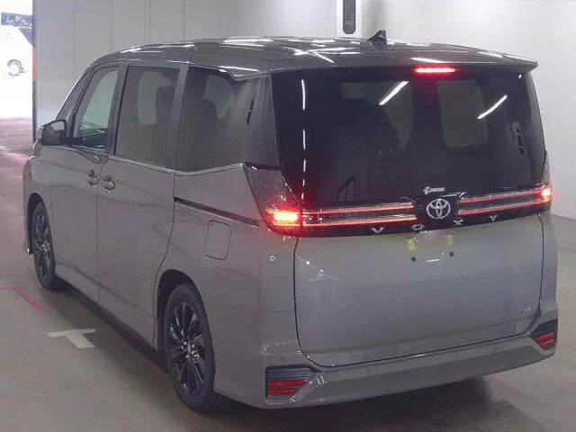 Toyota Voxy S-Z 2026 (Hybrid, Auction Grade S) – GREY | STK-260590