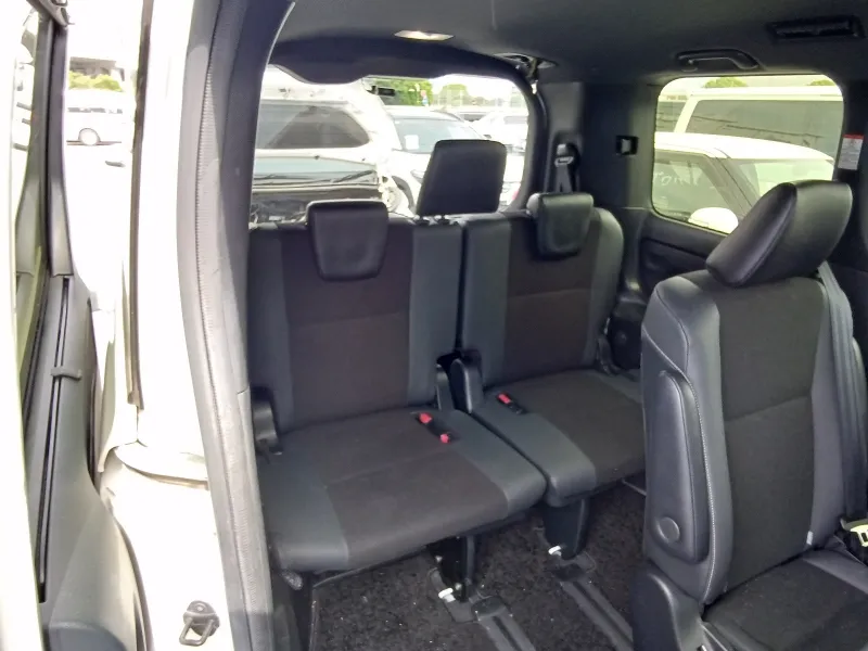 Toyota Noah Si WXB III 2021 (Hybrid, Auction Grade 4) – Pearl | 58,615 km | Incoming | STK-260477